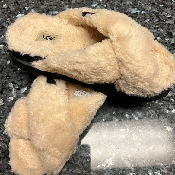 UGG Sherpa Fuzz Sugar Cross Plant Based Sustainable Platform Slides - Picture 13 of 16